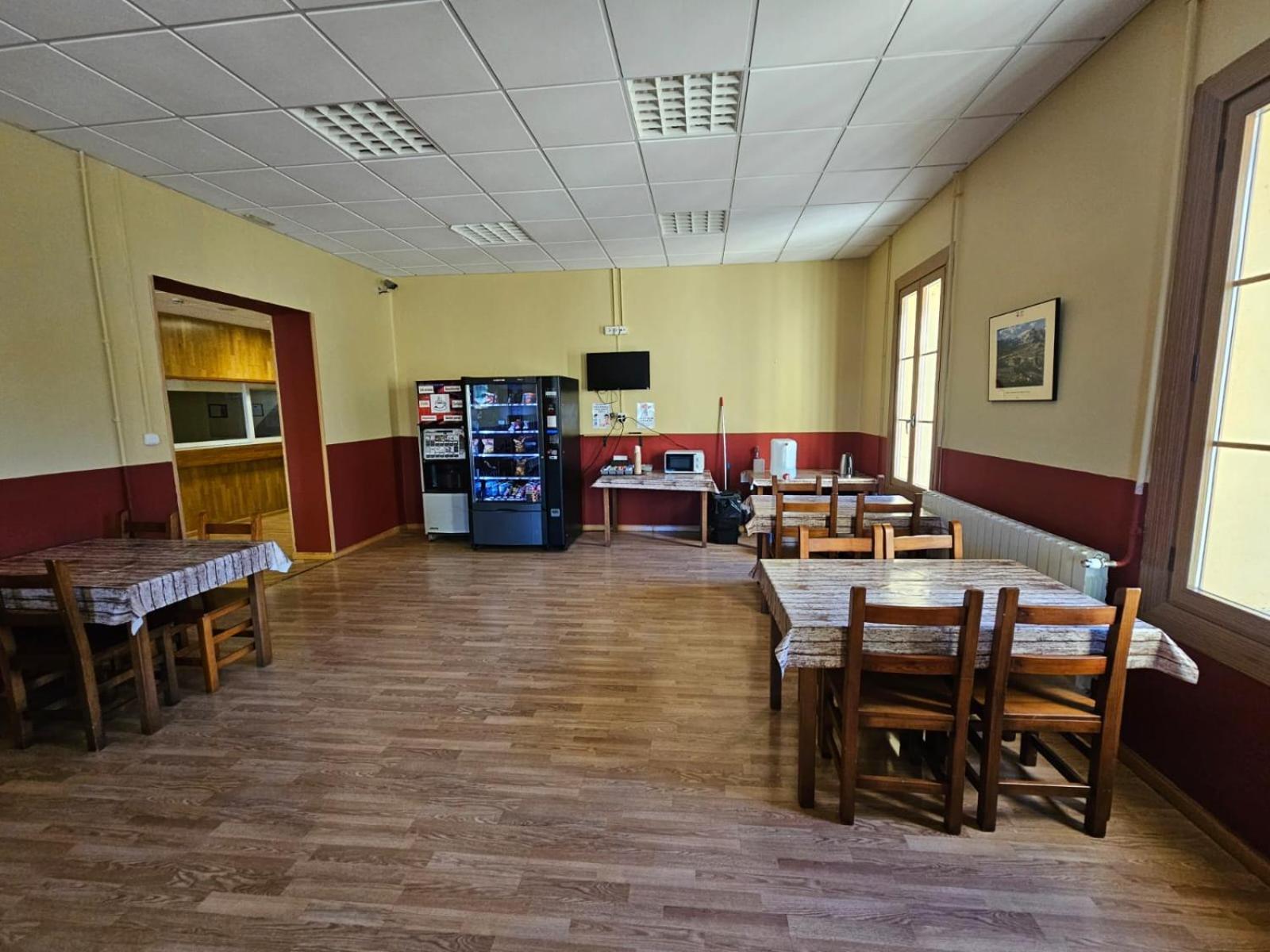 Albergue Pirenarium Sabinanigo Bagian luar foto