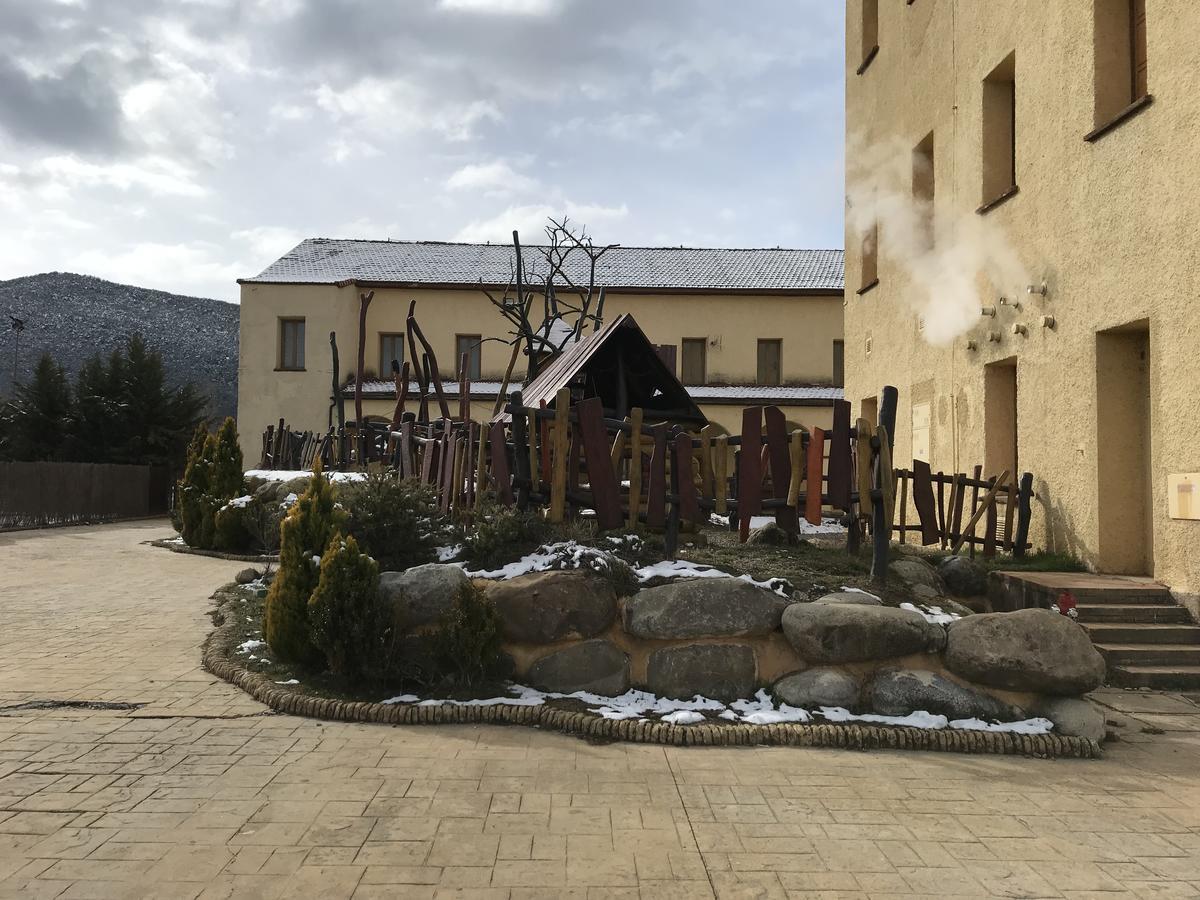 Albergue Pirenarium Sabinanigo Bagian luar foto