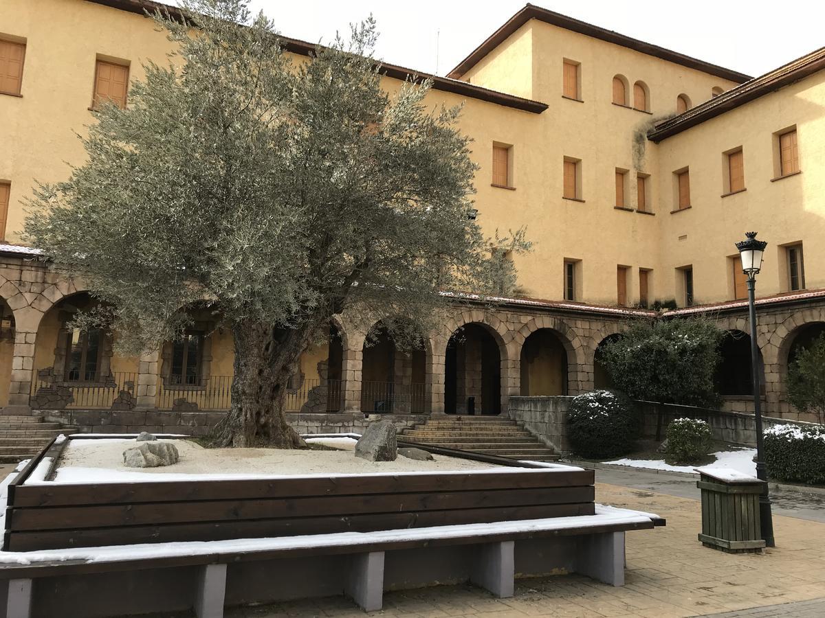 Albergue Pirenarium Sabinanigo Bagian luar foto
